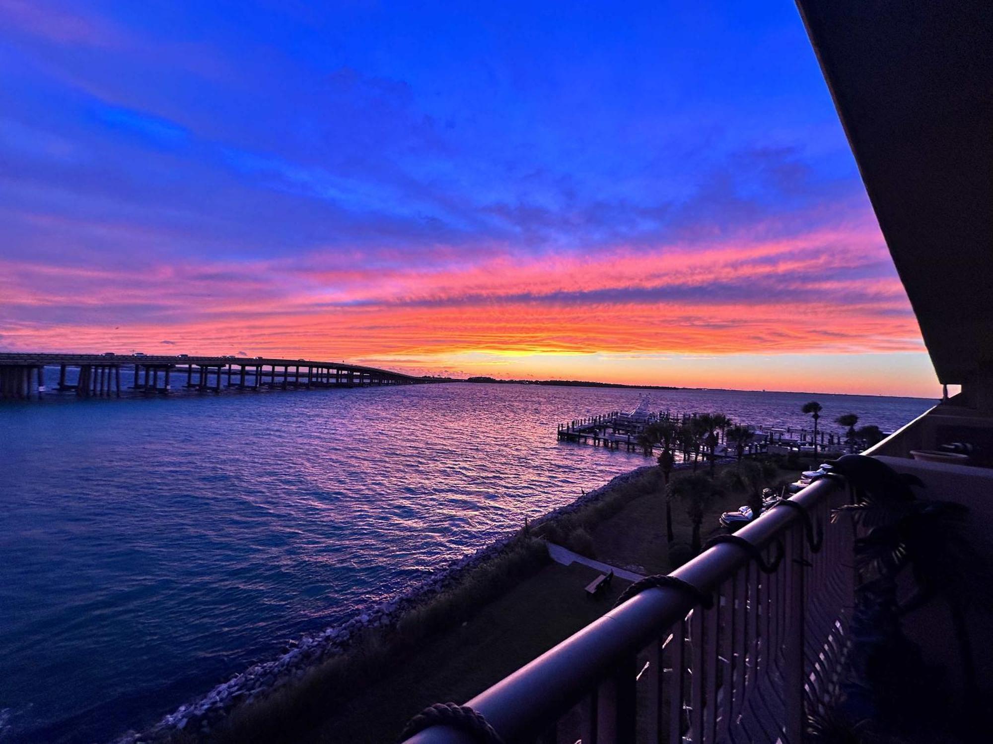 5 Star Resort 11Th Fl Stunning Sunrise 2Br 2Ba King Suite,Pools ,Shuttle Or Walk To Beach Destin Exterior foto